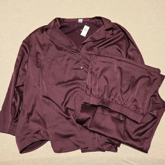 NWT Old Navy burgundy satin pajama set - 2X - Picture 2 of 3